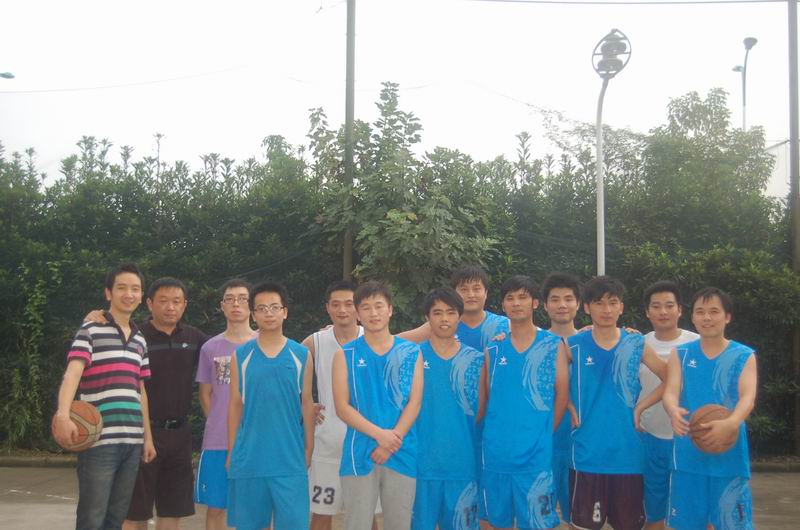 用汗水書寫球場激情,用拼搏捍衛友旺榮譽——記友旺VS納晶科技的籃球友誼賽