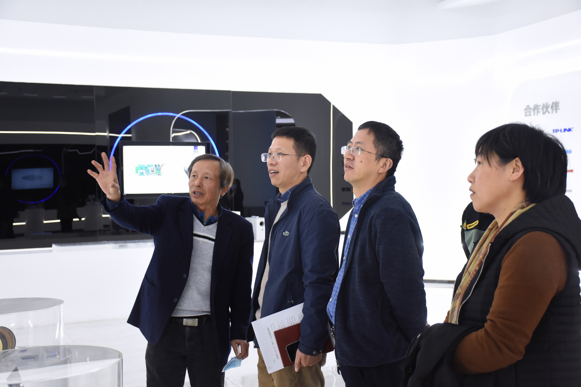 西湖區直機關工委等領導一行蒞臨我公司走訪調研