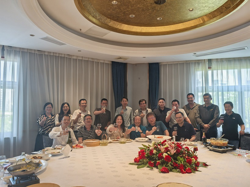 福建福順半導體制造有限公司副總經理袁怡蕙一行蒞臨我公司參觀交流